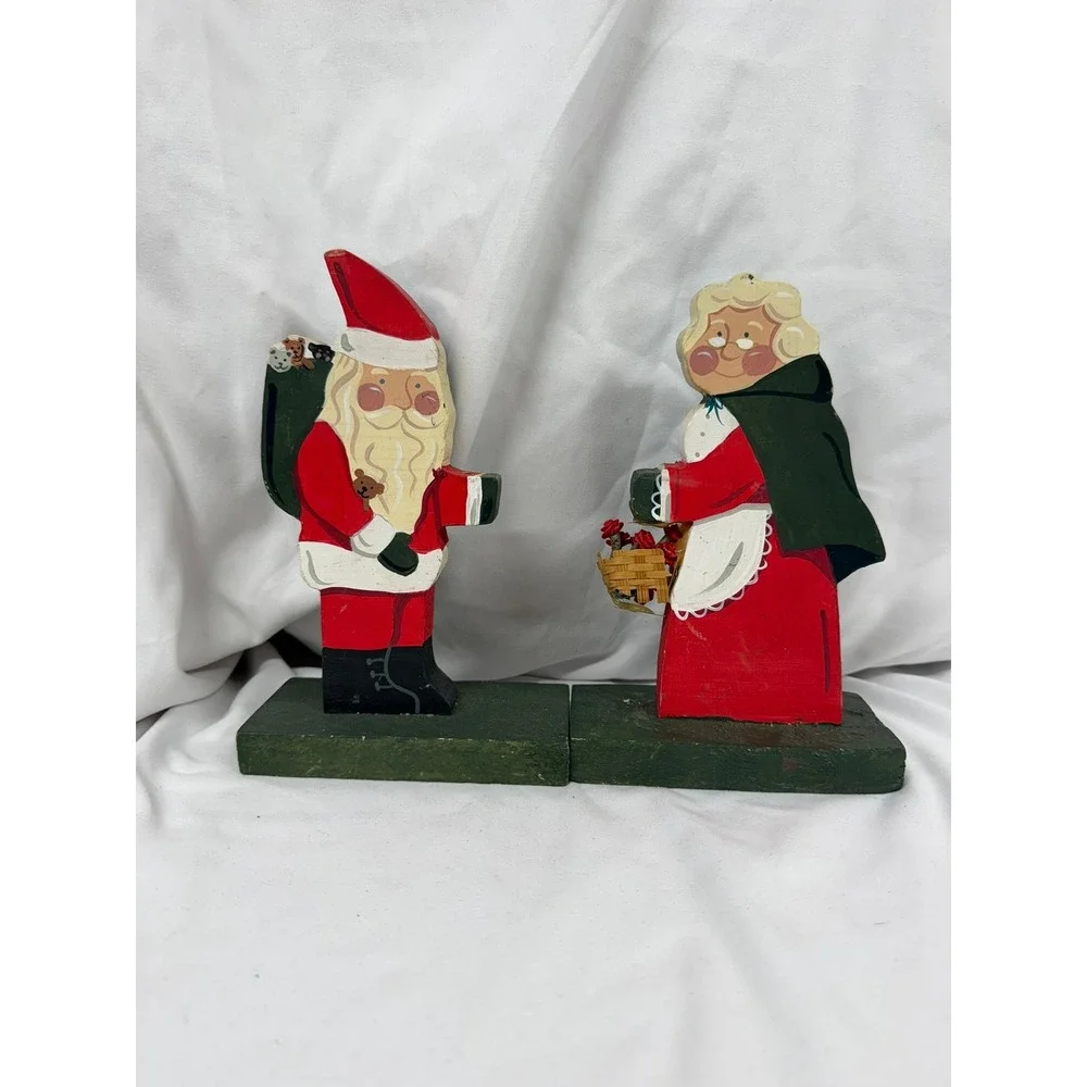 Vintage Style Hand Painted Wooden Santa and Mrs Claus Folk Art Christmas Decor